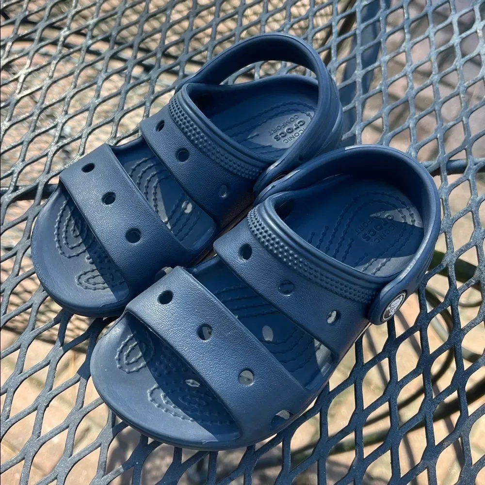 Classic Crocs Sandal Kids Navy Blue Lightweight Sandals 207537 Size 9